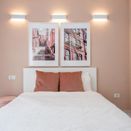 Fantastic City Center Apartment Boekarest Buitenkant foto