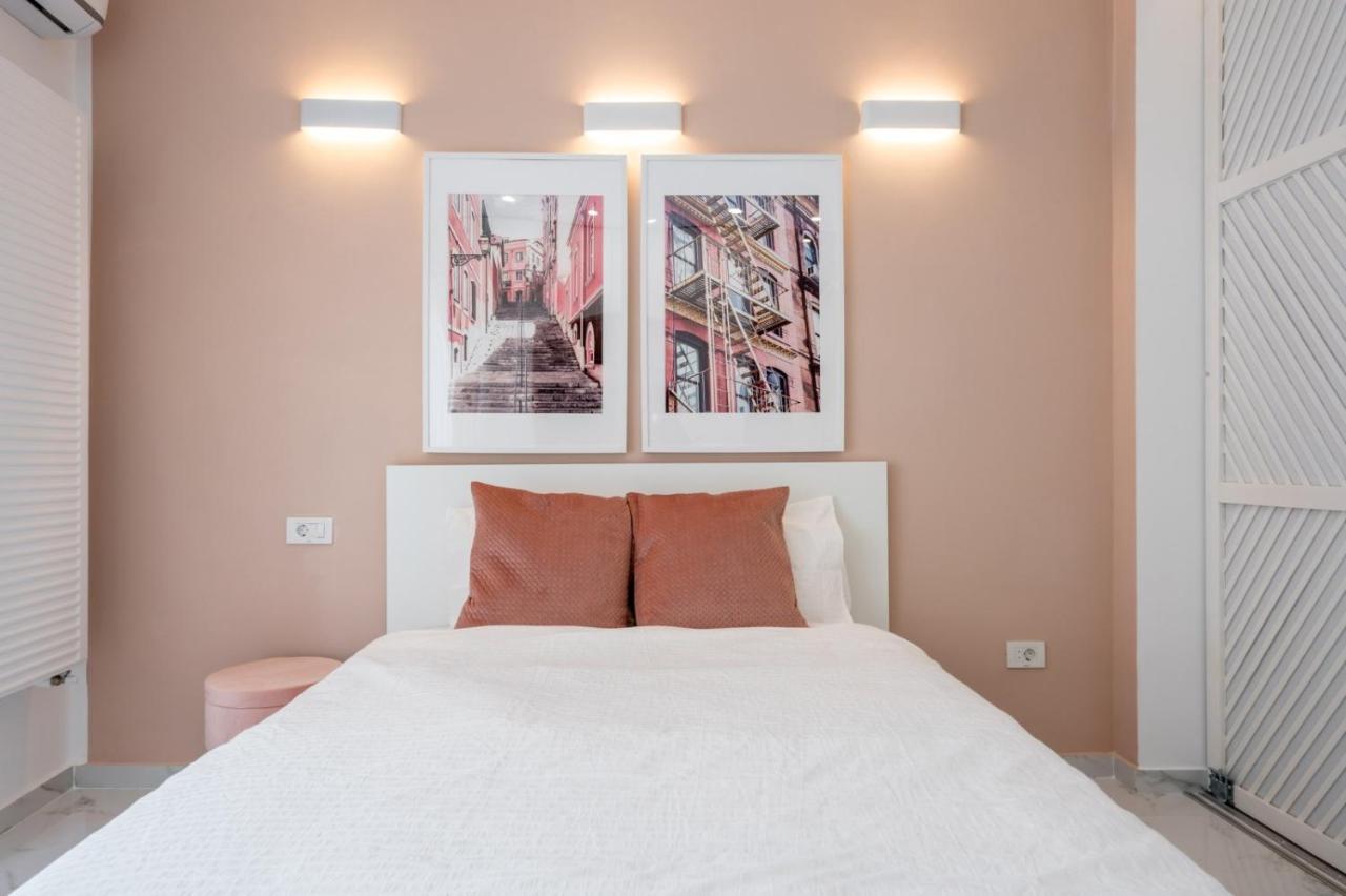 Fantastic City Center Apartment Boekarest Buitenkant foto