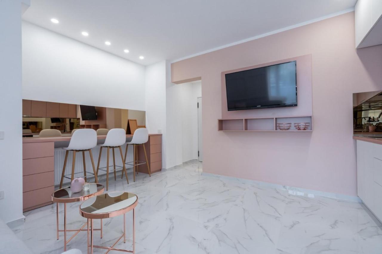 Fantastic City Center Apartment Boekarest Buitenkant foto