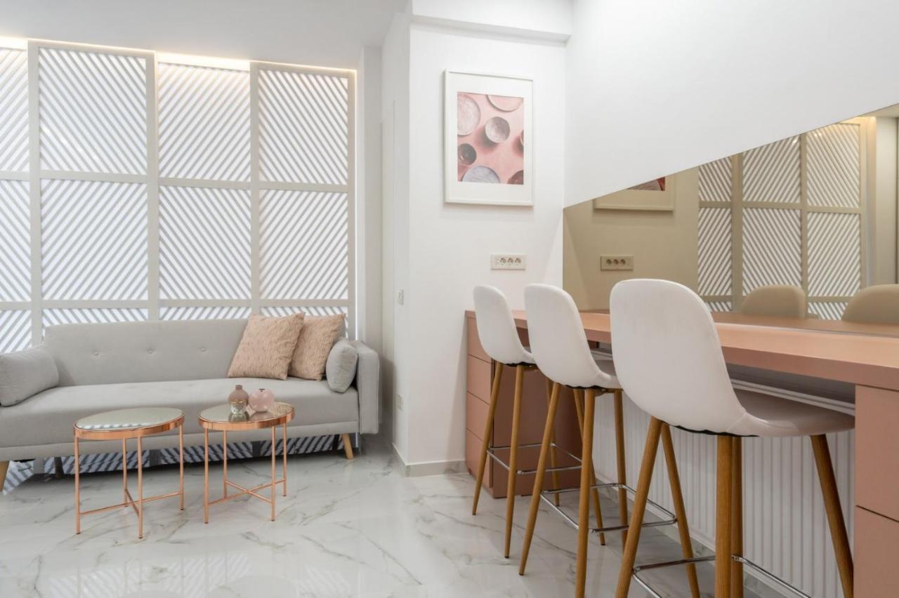 Fantastic City Center Apartment Boekarest Buitenkant foto